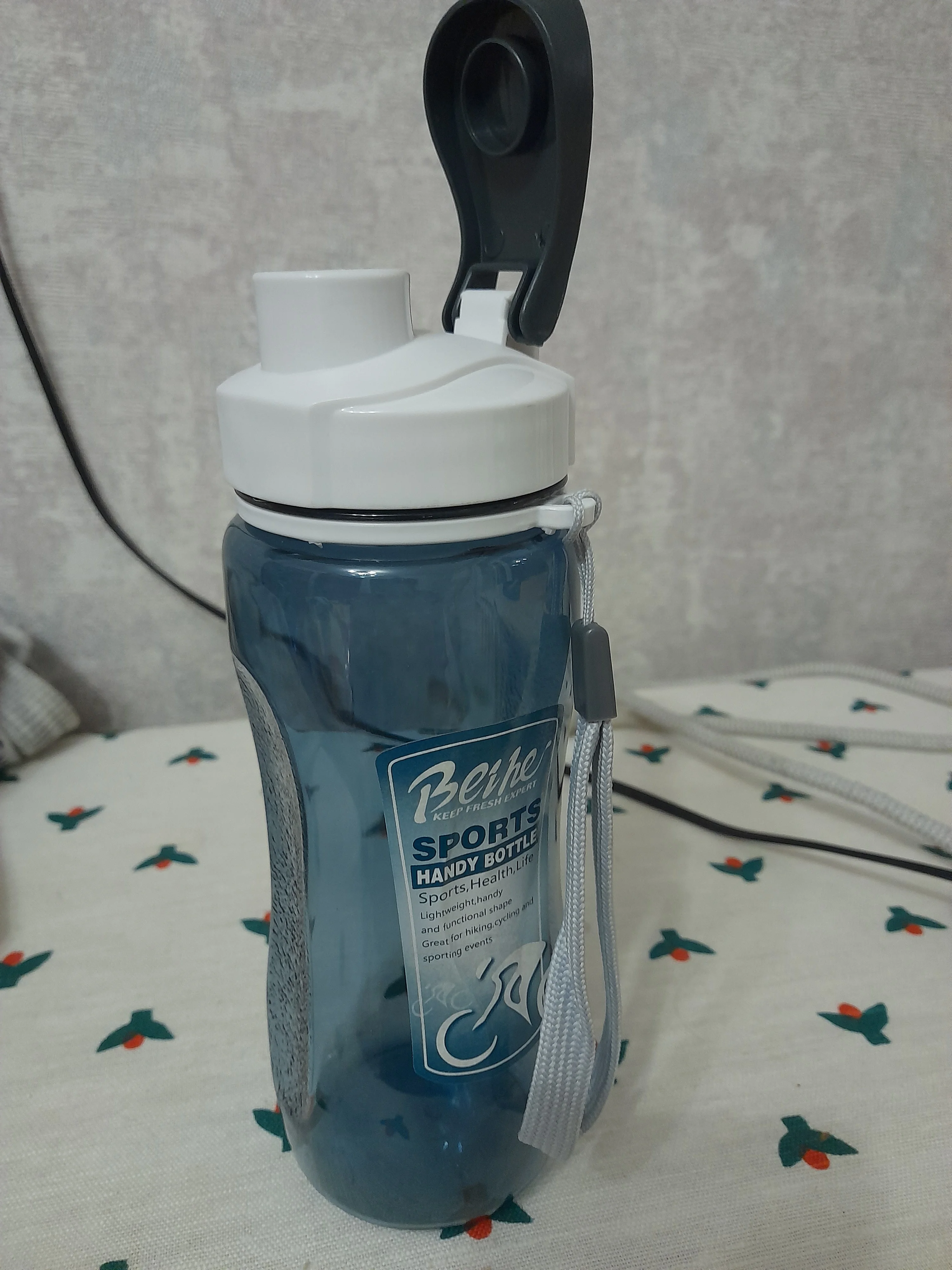 19oz & 24oz - Sports Water Bottle Portable Leak Proof photo review