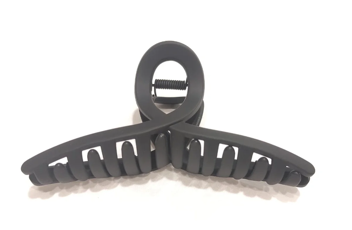 Large Women Hair Clip Cross Matte Hairpin Fashion French Elegant Hairgrips Large Hair Claw Clips Girls Korean Hair Accessories photo review