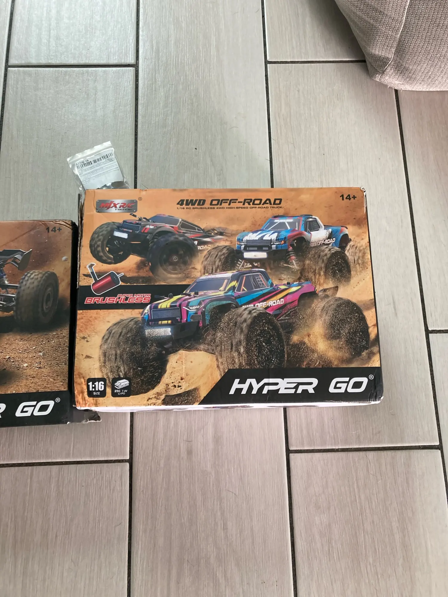 MJX Hyper Go 16208 1/16 Brushless Remote Control Monster Truck  RC 4X4 4WD 45km/h photo review