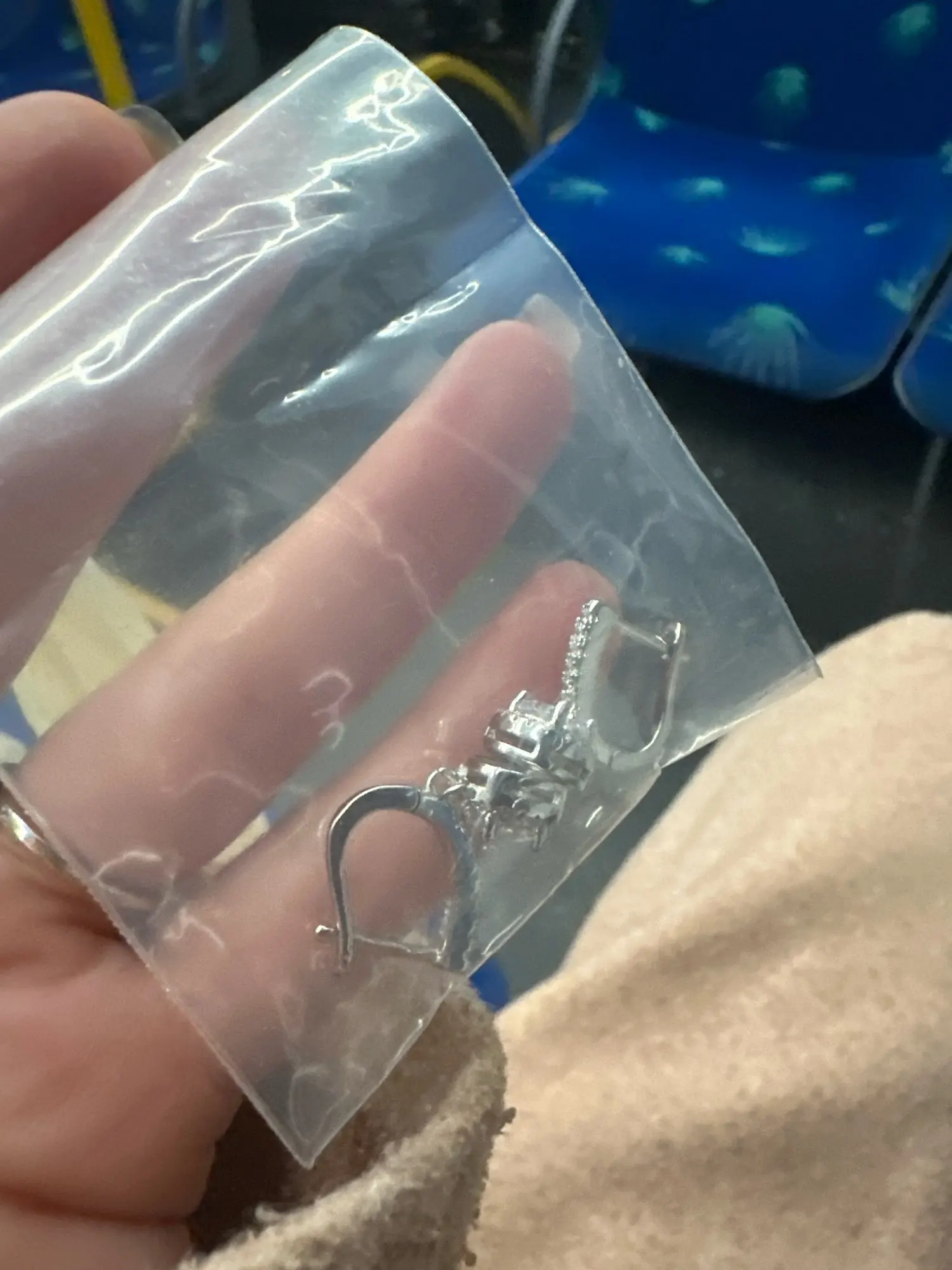 2CT Moissanite Huggie Hoop Earring photo review