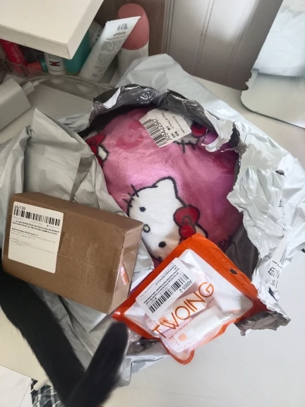 Lipstick Set Lip Gloss 4 Colors In 1 Matte Velvet Lipstick Pen Kit Lipliner Waterproof Lasting photo review