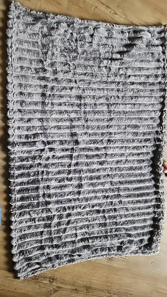 VelvetComfort – Kuschelige Luxusdecke für stilvolle Wärme photo review