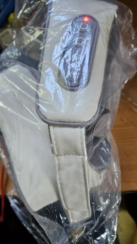 ReFresh - Nacken- und Rückenmassagegerät (Beige) photo review