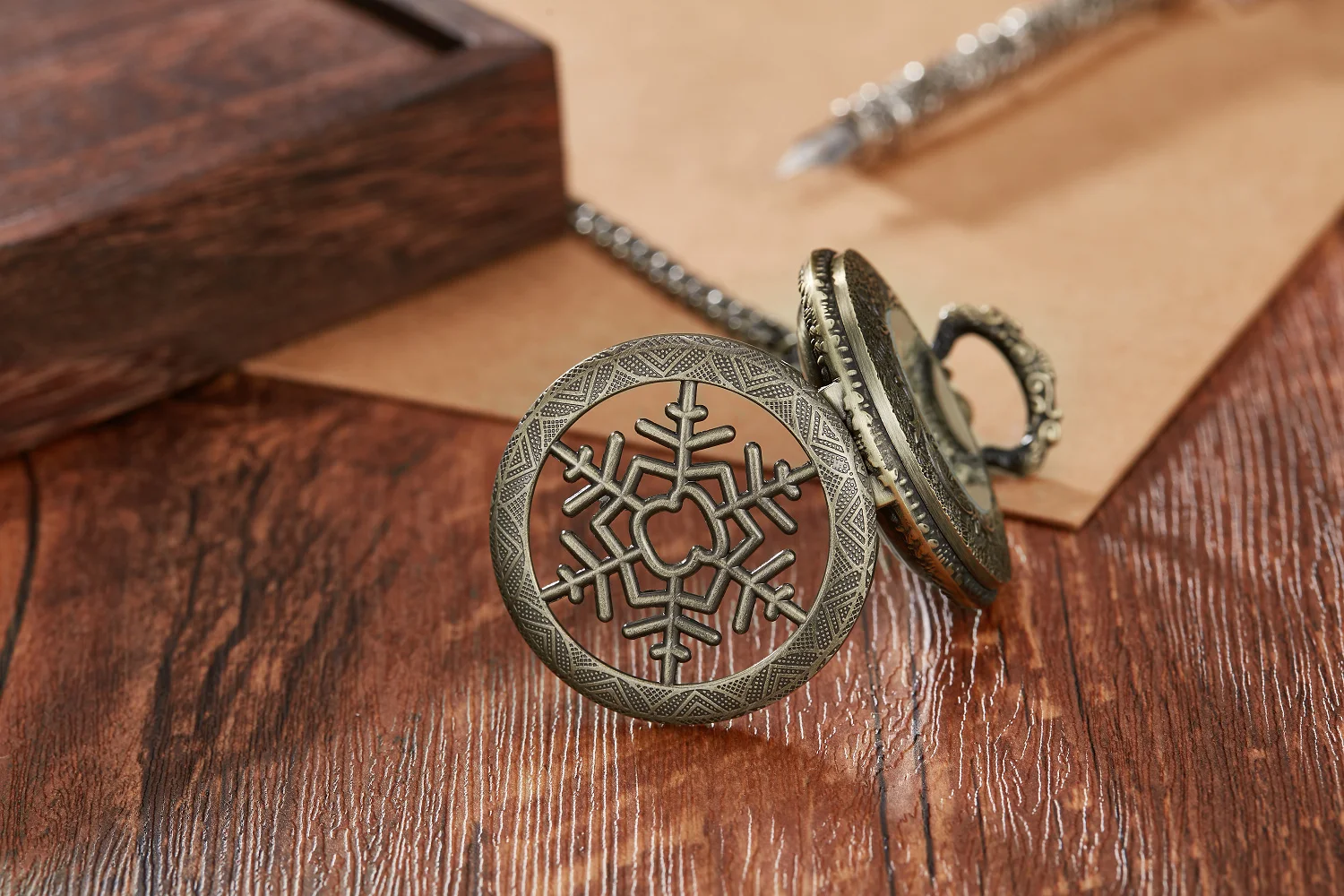 Brass mini carved snowflake pocket watch with mechanical classic black and white fashion Rome digital inside a variety of styles