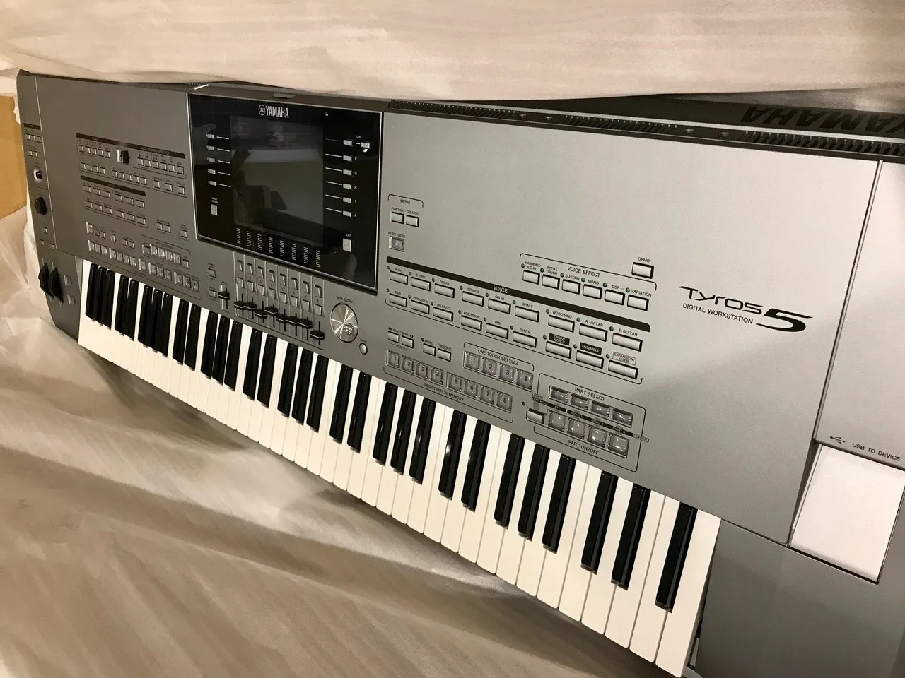 

Большие скидки, распродажа, ключи-органайзеры Genos Tyros-5 76, оптовая цена