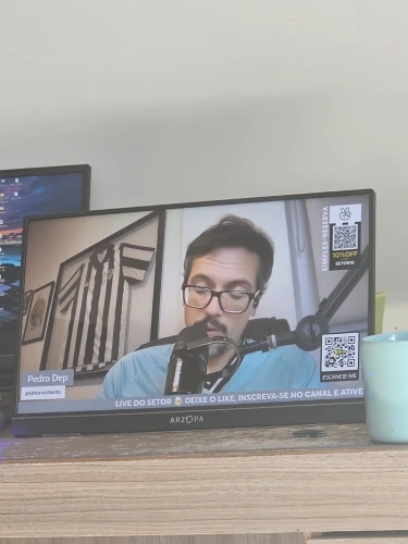 Novo ARZOPA 16.1 polegada 100% sRGB 144Hz Monitor de Jogos Portátil photo review