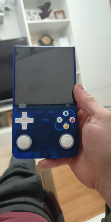 R36 ULTRA photo review