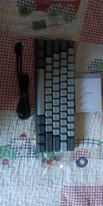 Hz-61 E-YOOSO RGB USB Mini 8K RT Mecânico Gaming Teclado