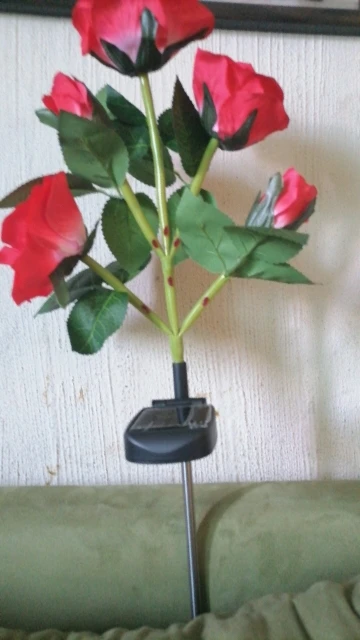 Garden Blooms Solar Rose Lights, Outdoor Nights, Folding Design, Solar Simulation Rose Lights, Sunflower Garden Lights photo review