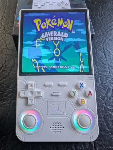 R36 ULTRA photo review