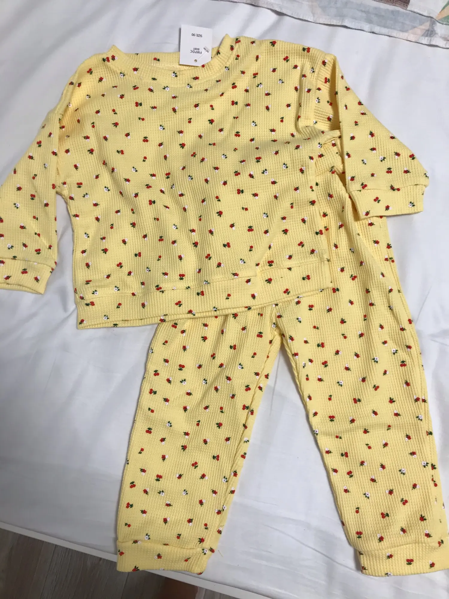 Baby Girls Cute Fruit Printing Tops + Trouser 2pcs photo review