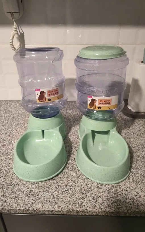 Large Capacity Pet Feeder Bowls Small Dog Food Bowl Automatic Water Dispenser photo review