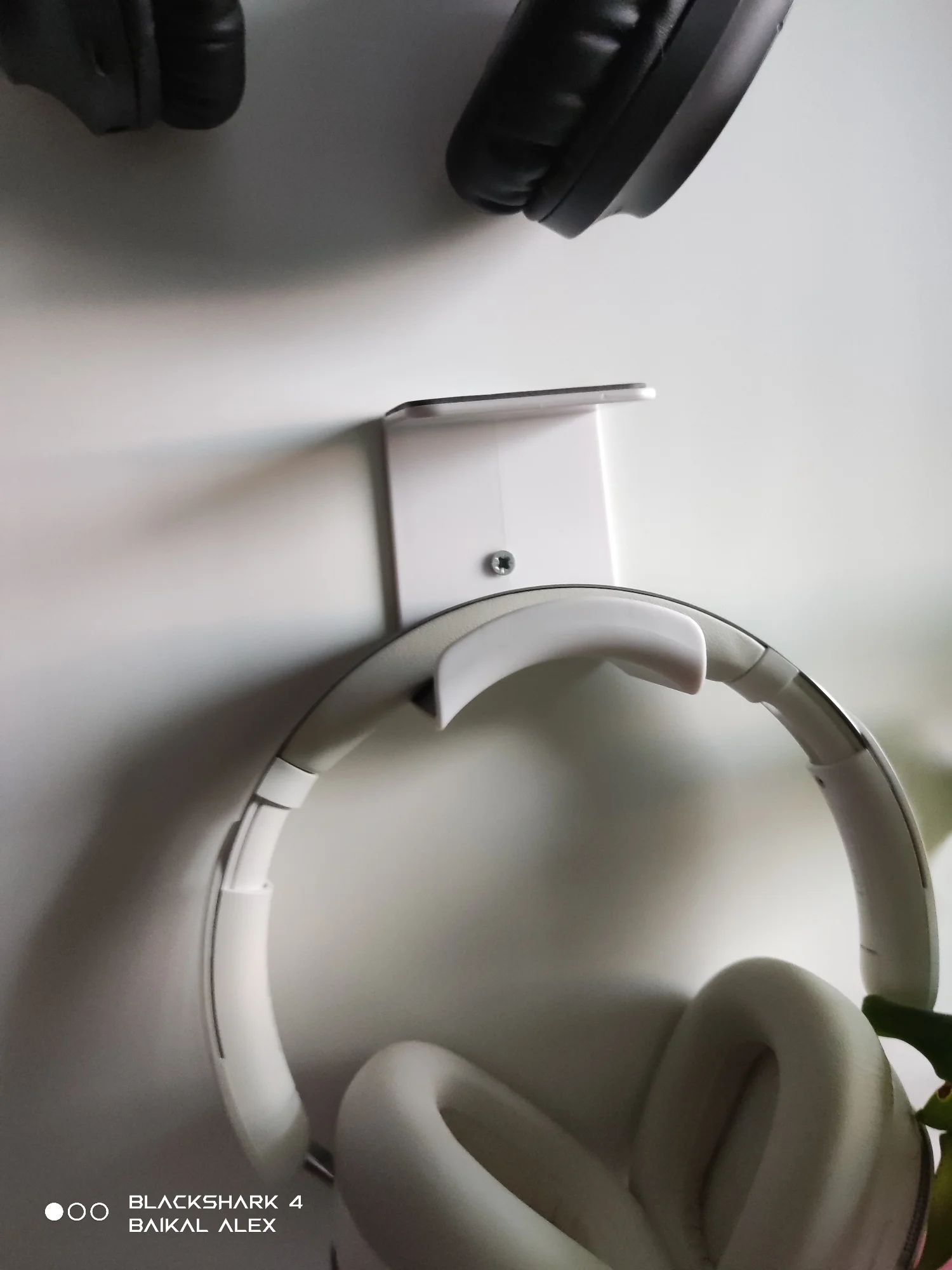 HAVIT TH620 Headphone Hanger Wall Mount. Universal Stand for PC Gaming Headphones photo review