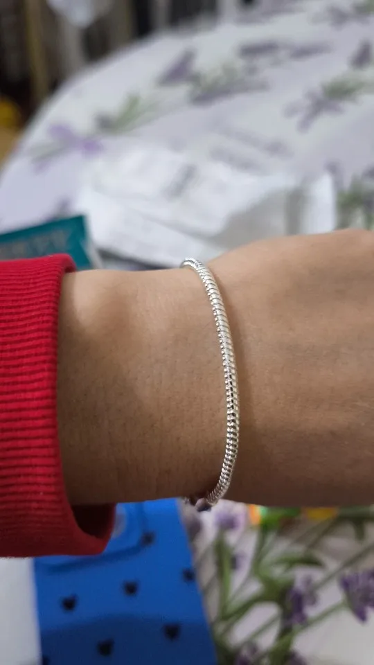 Joyería fina Original hecha a mano de lujo, pulsera de plata de ley 925 con dijes, pulseras suaves y lisas de hueso de serpiente para mujer photo review