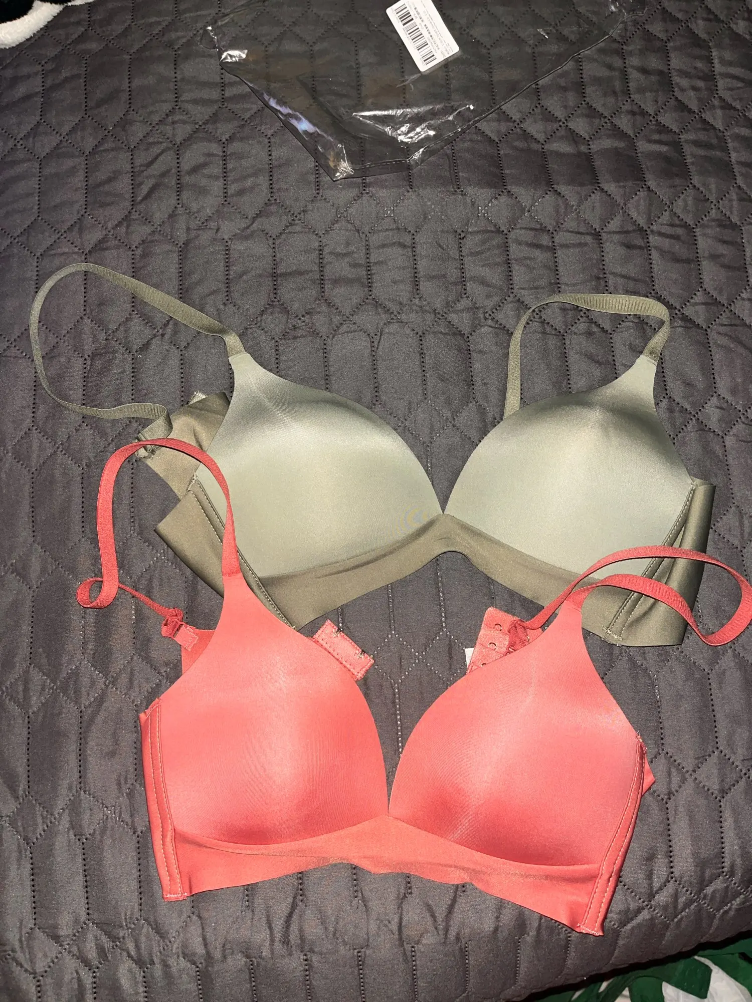 Japanese Style Seamless Bras Comfort Wireless Underwear Women's No Steel Ring Bralette 3/4 Cup Glossy Bra Female Lingerie photo review