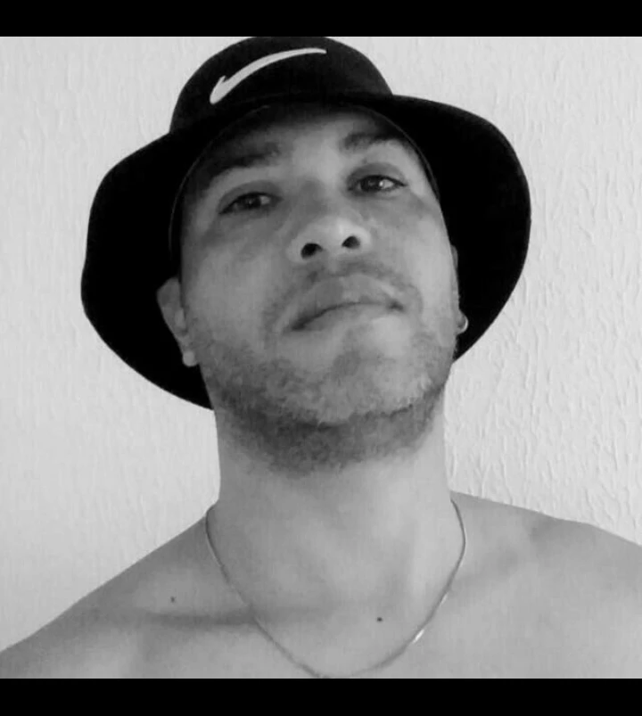 Máquininha De Cortar Cabelo e/ou Barbeador Portátil Aparador Barba 3915 bivolt Recarregável-ENVIO IMEDIATO PARA TODO BRASIL photo review