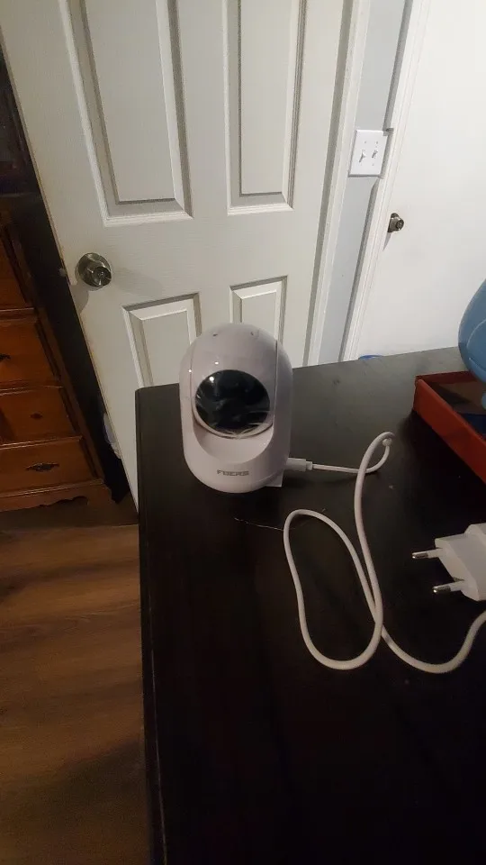 Фотообзор Tuya WiFi Baby Camera 3MP с автоматическим отслеживанием от FUERS