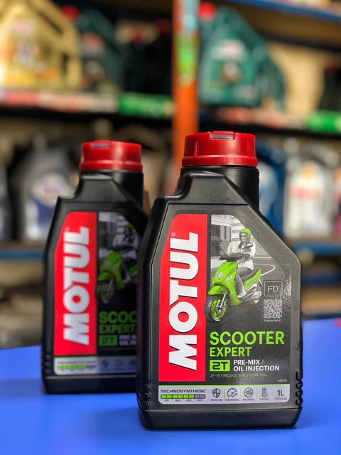 ACEITE MOTUL 10W40 SEMISINTETICO 4T SCOOTER EXPERT / 1L