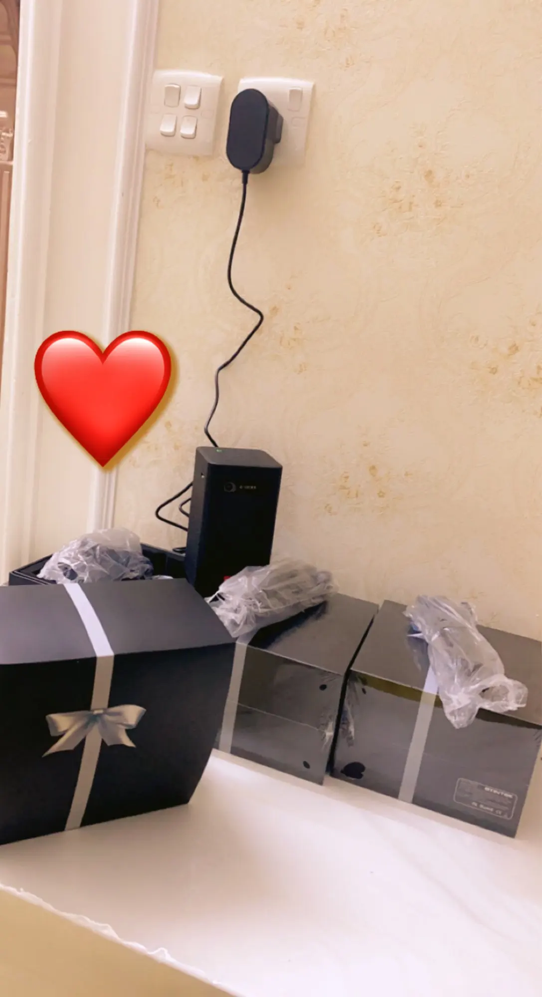 Portable Home Theater Mini 3D Projector 4K Display photo review