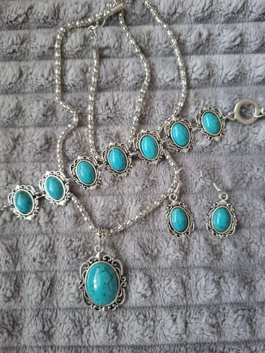 Turquoise Jewellery Set | Bracelet, Necklace & Earrings photo review