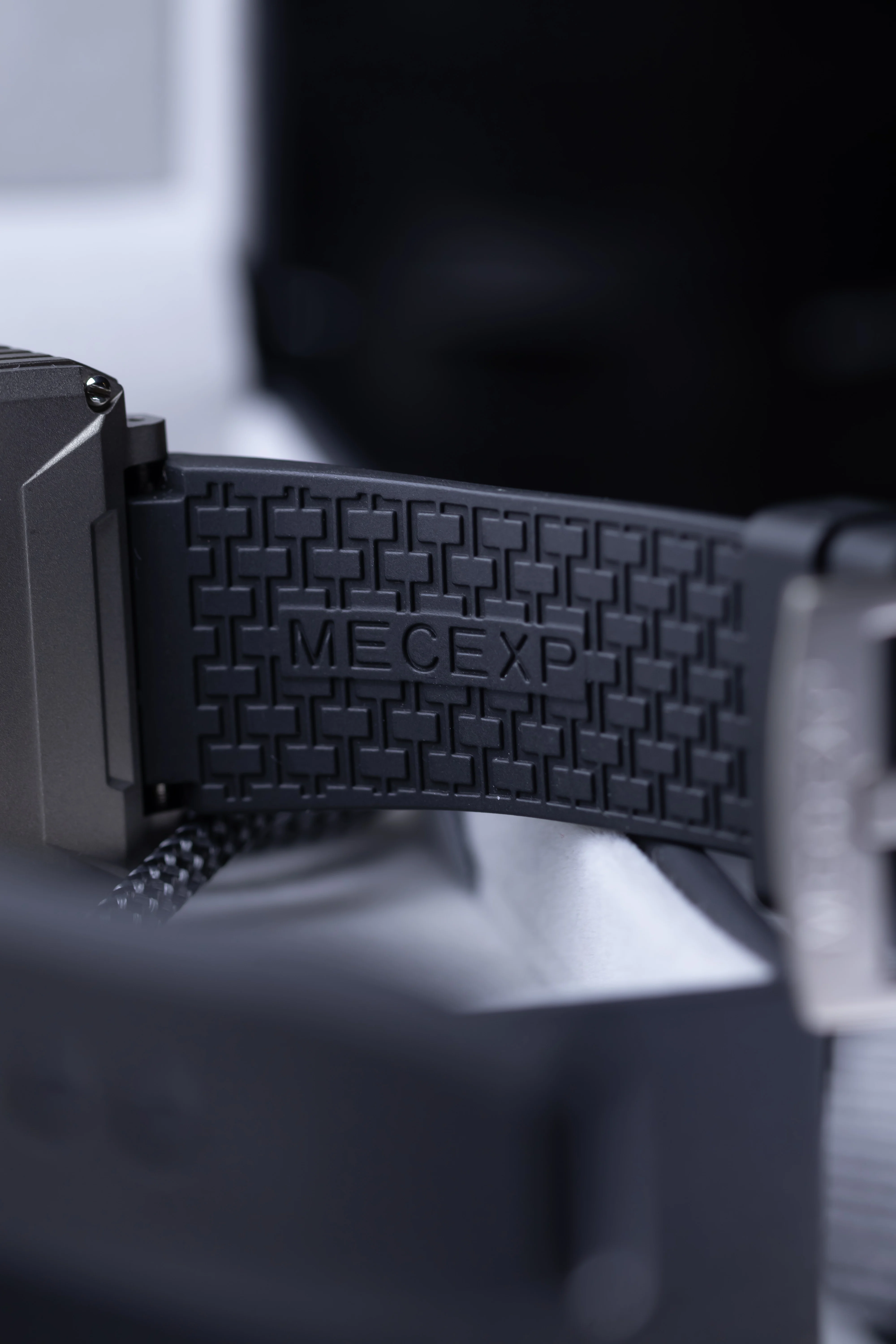MECEXP MS1001 Titanium Special Edition Mechanical Male Luxury Wrist Watch Waterproof Sapphire Crystal Dial Window Luminous