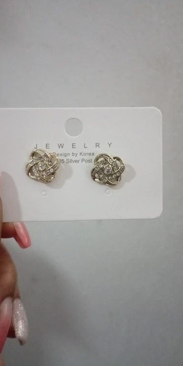 Light Luxury Zircon Stud Earrings photo review