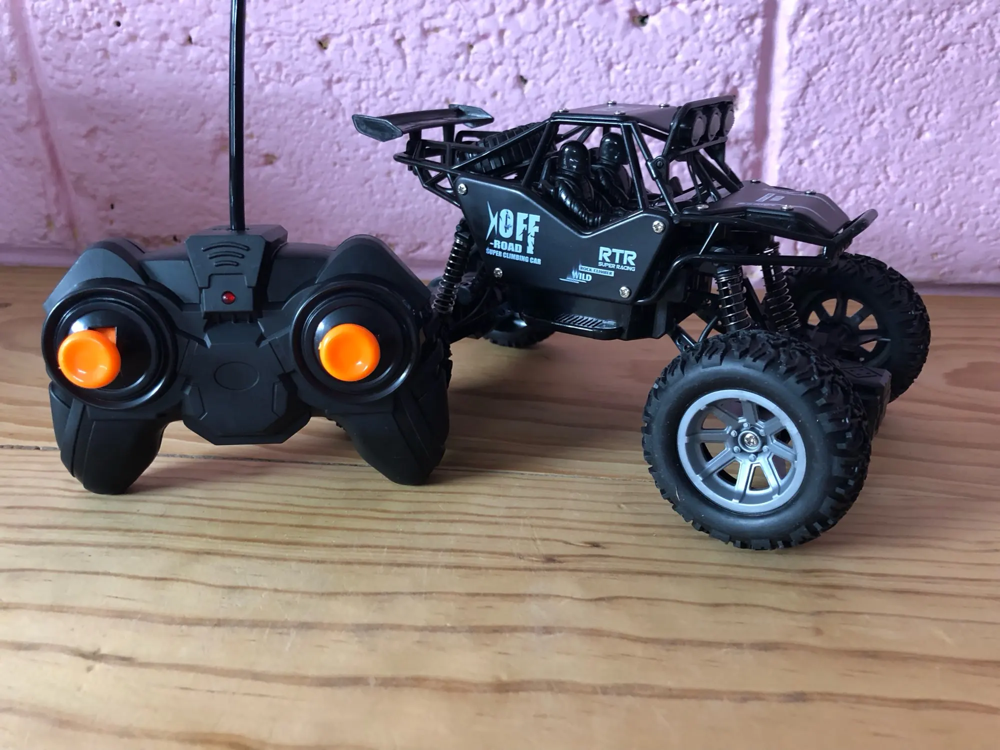 4WD RC Car Off Road 4x4 Remote Control Cars Radio Buggy Truck Racing Drift with Led Lights Toys Gift for Boys Girls Children Kid photo review