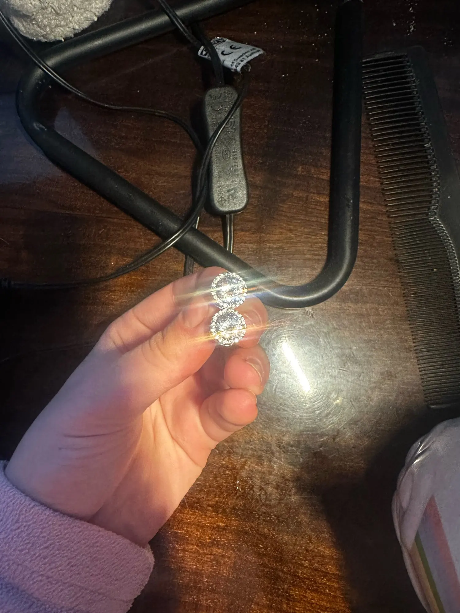 Luxury Crystal White Zircon Stud Earrings photo review