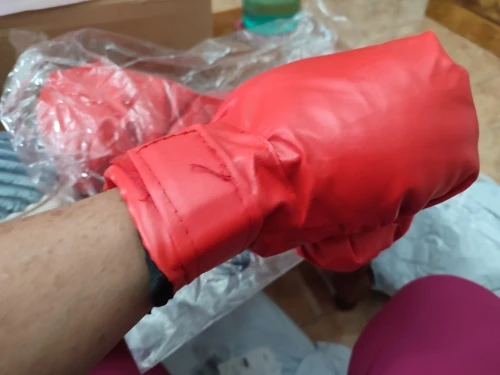 🥊 מכונת אגרוף חכמה למבוגרים וילדים! 🎶 ספורט אגרוף אינטראקטיבי עם מוסיקה, מושלמת לאימון בבית. משפרת תגובה, כושר ואיגרוף – אימון מהנה ומאתגר לכל גיל!