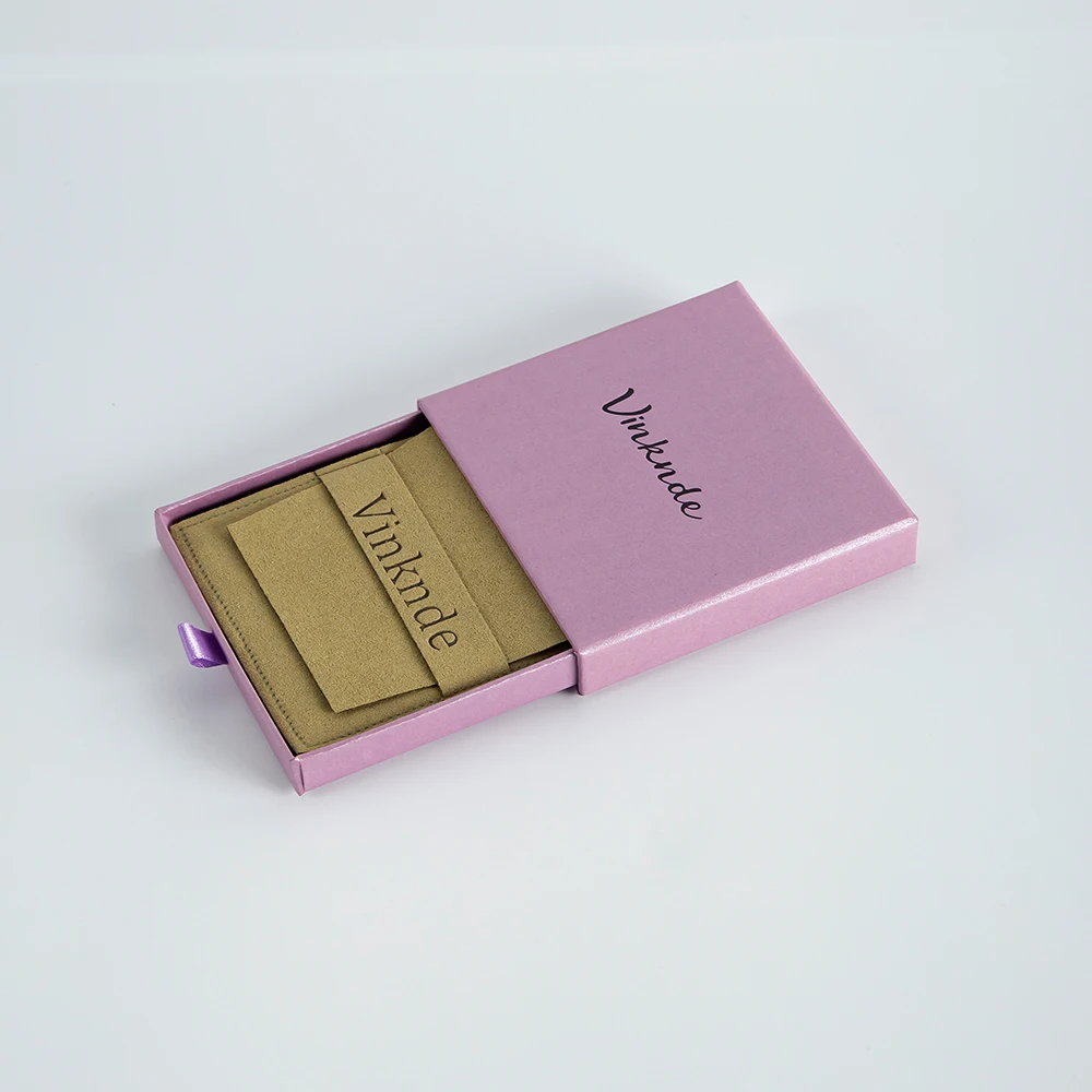 7x7x1,7cm Lila Schubladenbox aus Karton mit individuellem Logo, Mikrofaser-Schmuckbeutel, kleine Ring- und Broschenverpackung, personalisiert – Detail 18