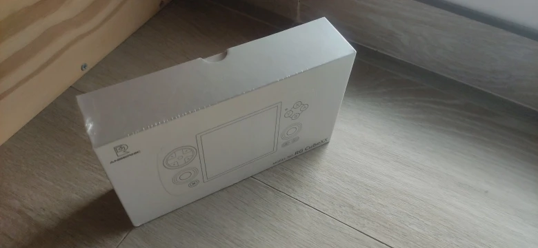 ANBERNIC RG CubeXX photo review
