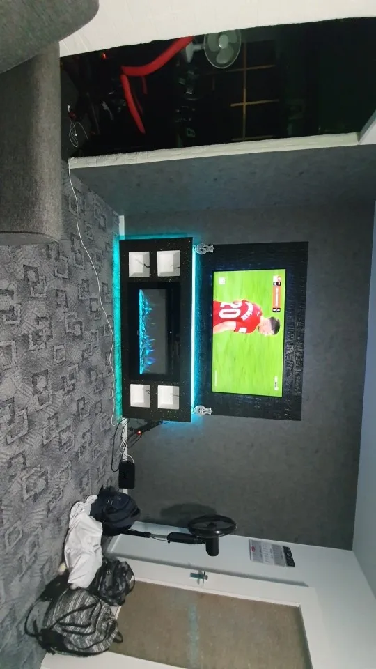 5V USB RGB LED Strip Light 5050 24Key 44key Bluetooth Controller photo review