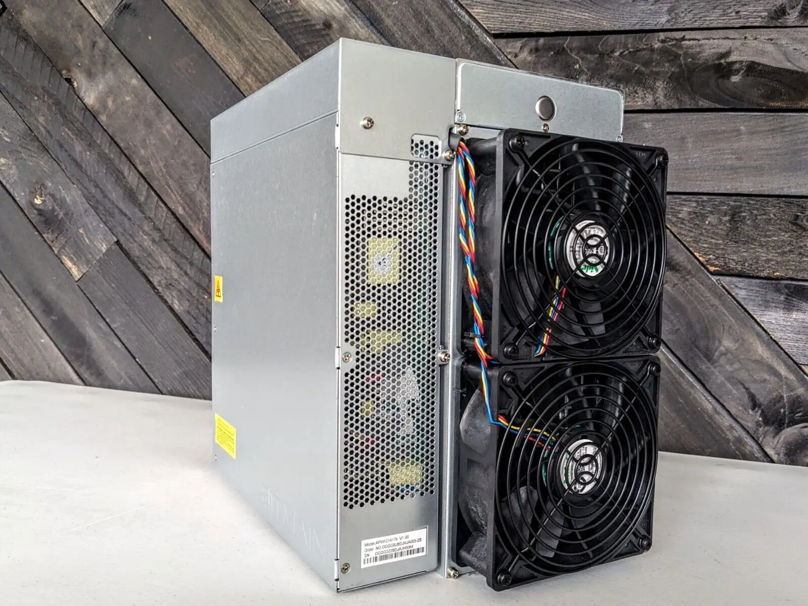 Bitmain Antminer K7, 63.5, 3080W, CKB ä