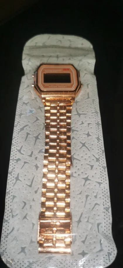 Pink Gold Silver Watches for Men and Women, Electronic Digital Display, Retro Style photo review