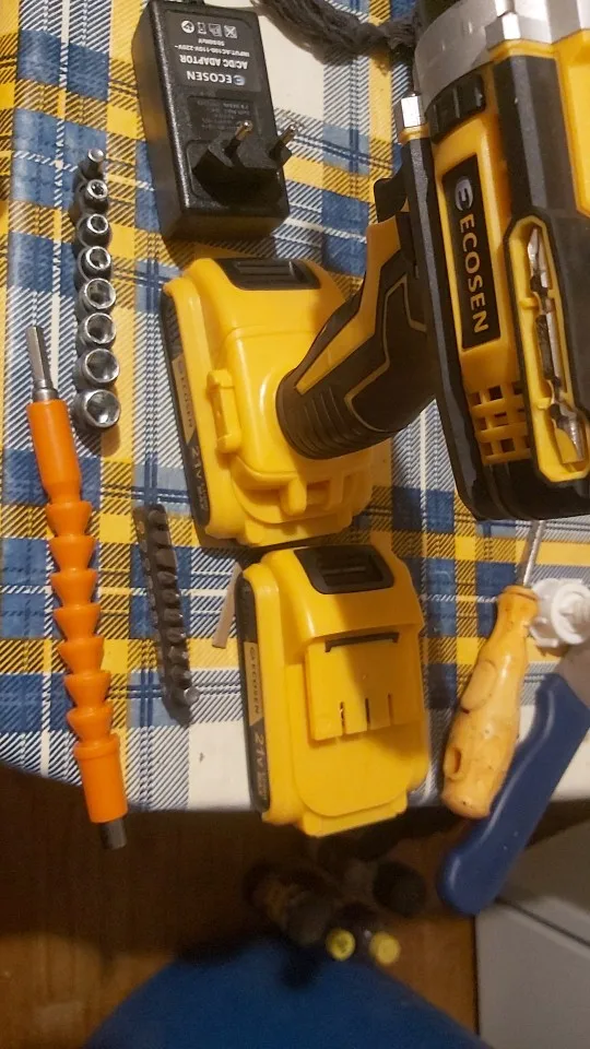 Furadeira e Parafusadeira Elétrica 21V com 2 Baterias Recarregáveis
