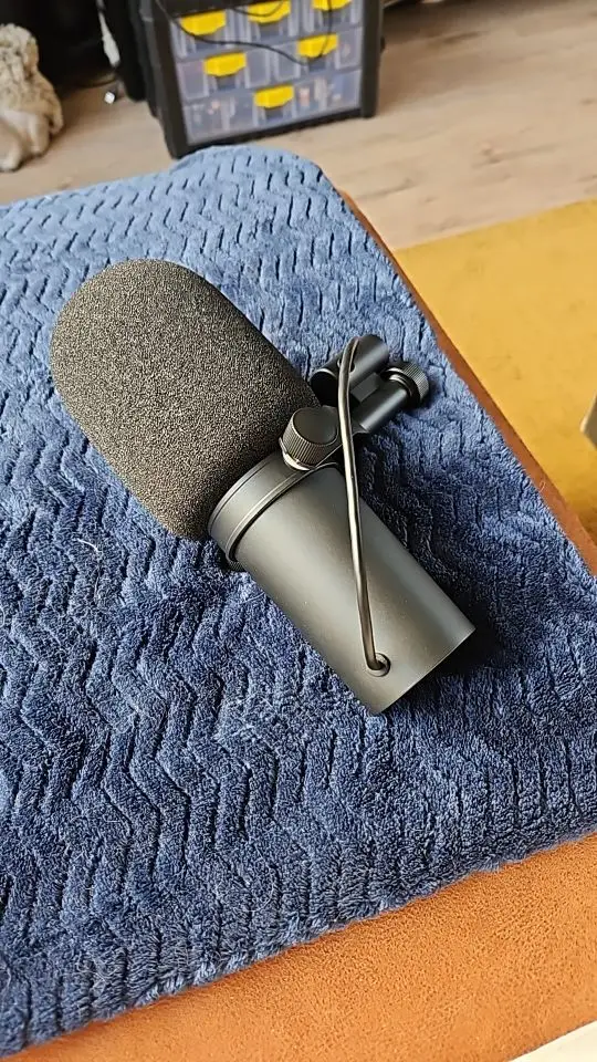 SM7B Cardioid Dynamic Microphone Sm7b 7B Studio Selectable Frequency Response Microphone photo review