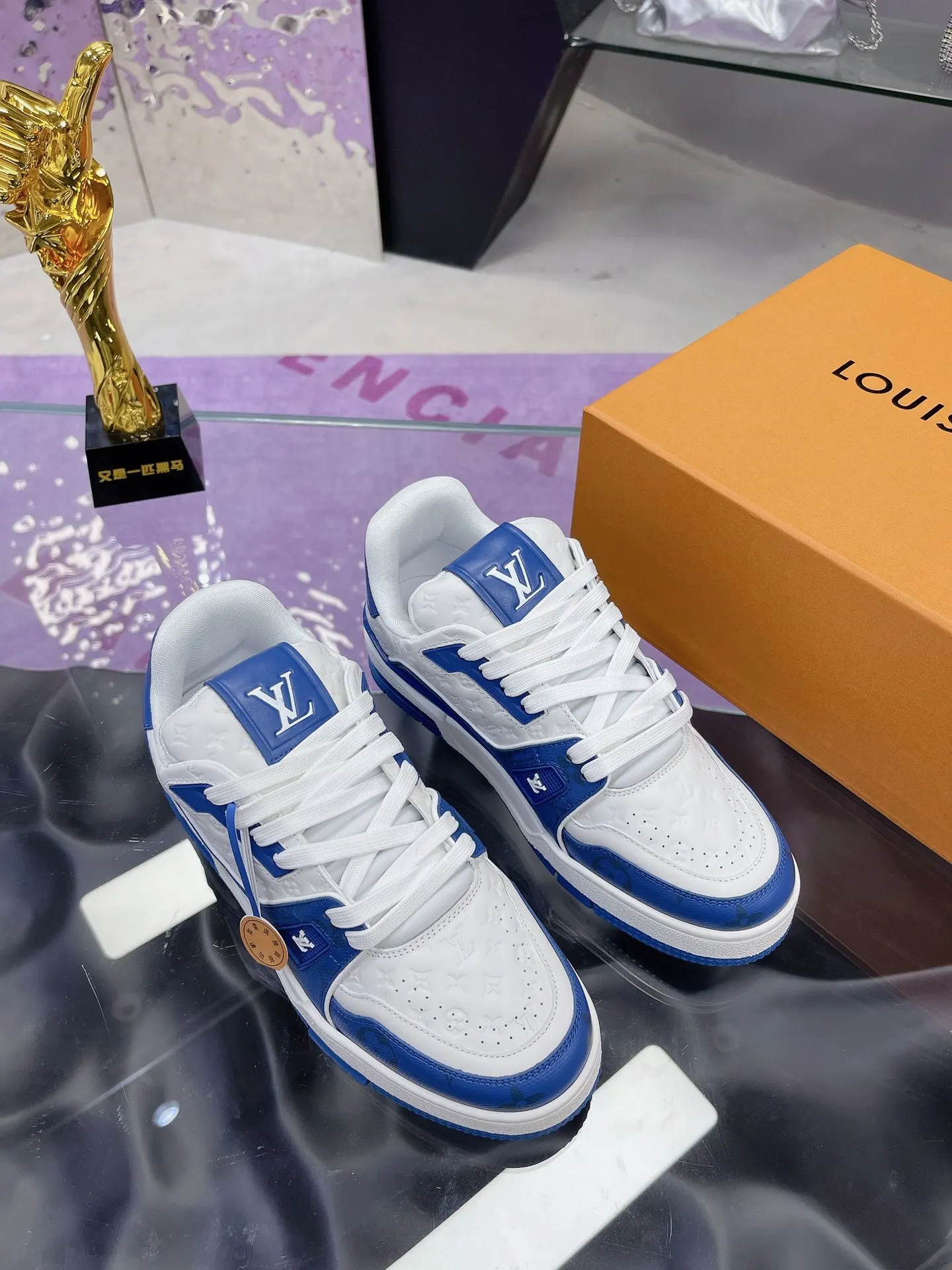 LOUIS VUITTON Trainer lace-up sneakers unisex white and blue
