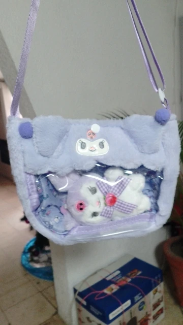 Bolso de hombro Kawaii de felpa de dibujos animados para niños Cinnamoroll Melody Kuromi Hello Kitty bolso cruzado con colgante de muñeca bonita transparente photo review
