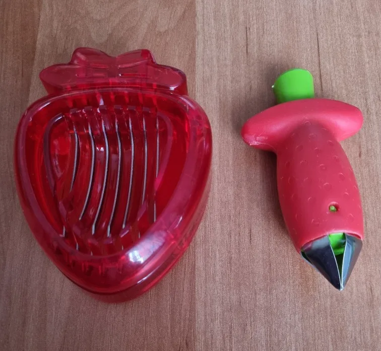 Berry Buddy Strawberry Slicer and Corer Set photo review