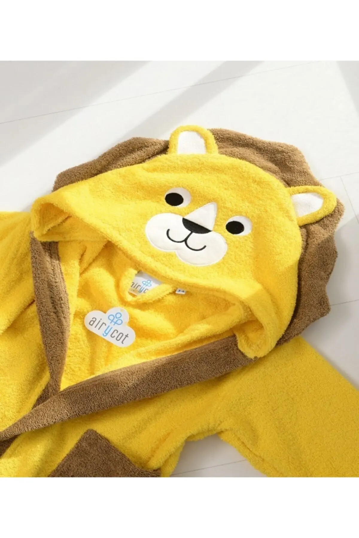 Kids Bathrobe Towel Cotton Absorbs Water Easily Dries Beach Bath Shower Suitable For All Ages Unisex Lion Pattern Cute Bathrobes