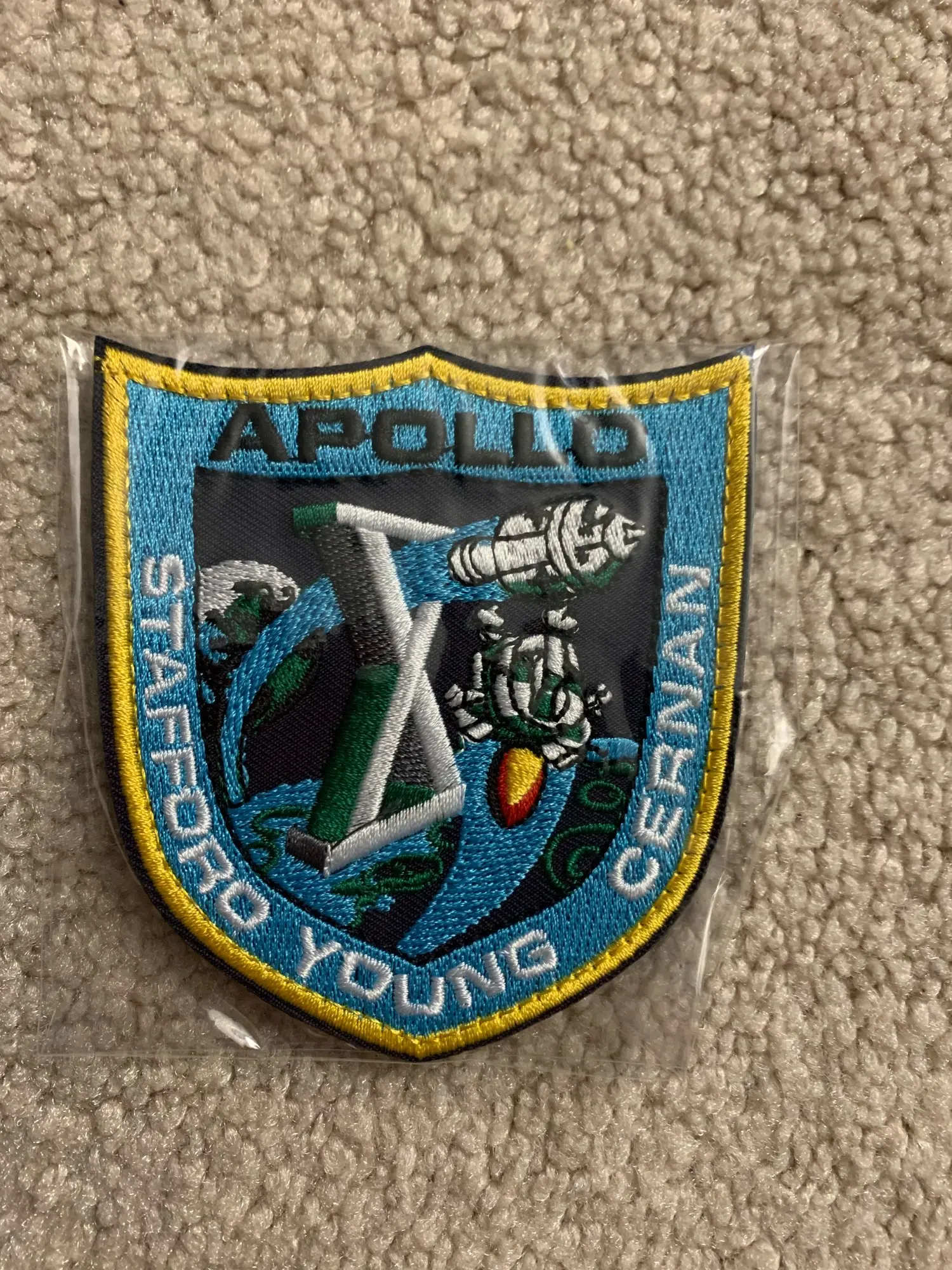Apollo xiii patch photo review