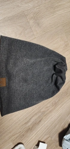 1pcs Warm Knitted Beanie Hat For Men And Women - Fashionable SolidHip-hop Style photo review
