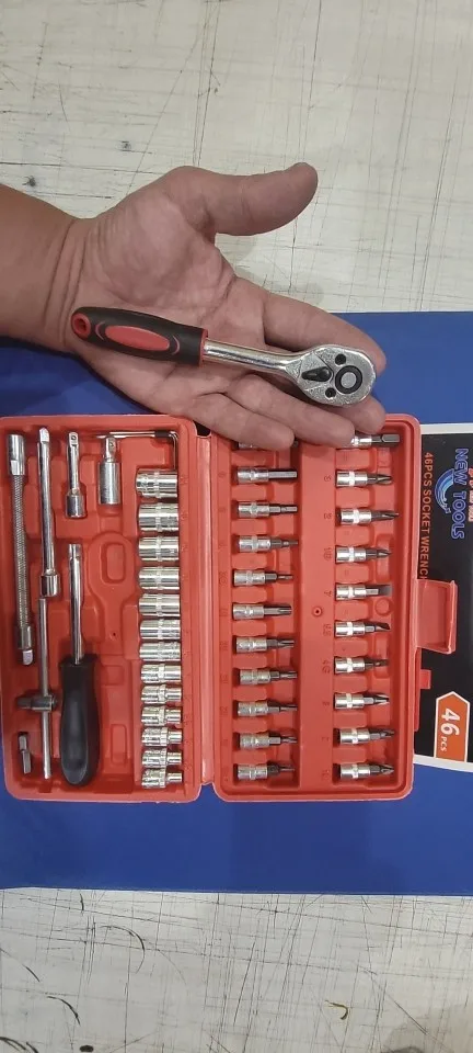 Kit de Ferramentas 46 Peças com Soquetes e Chave Catraca Reversível