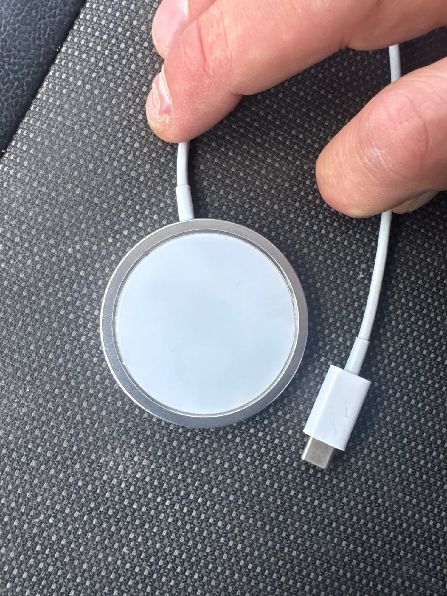 Magnetic Wireless Charger Fast Charging Pad Stand With Type C Cable photo review