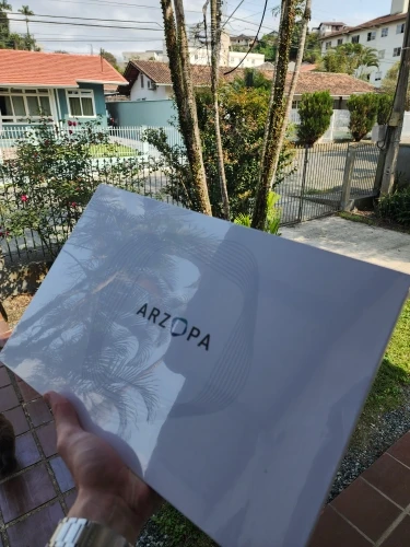 Novo ARZOPA 16.1 polegada 100% sRGB 144Hz Monitor de Jogos Portátil photo review