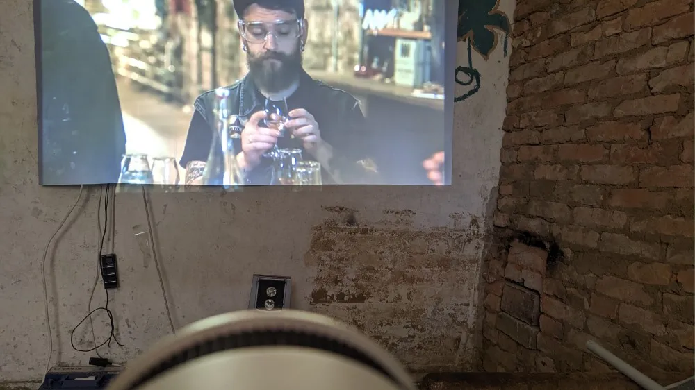 MovieHub Ultra HD Projector
