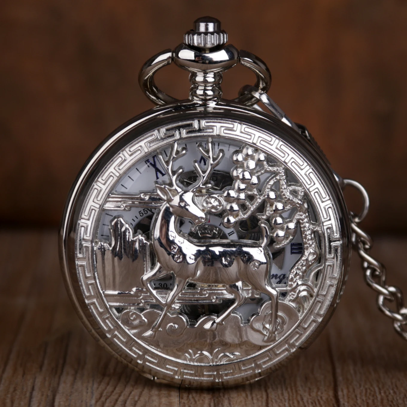 

Retro Charm Silver Deer Design Hollow Skeleton Mechacnical Pocket Watches For Men Women Vintage Chic Hand Wind Fob Watch