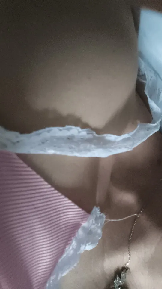 Dreamy Pink Lace V-Neck Pajama Set - Soft Summer Sleepwear photo review