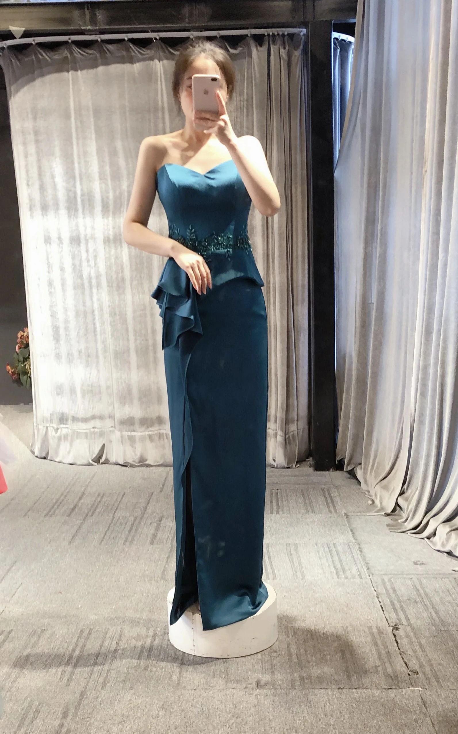 

Real Picture Marchesa Sweetheart Neckline Silk Satin Sexy Simple Design Fashion High Quality Evening Party Dress 2023