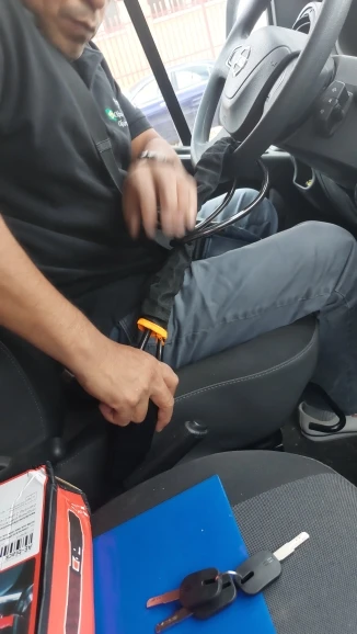 GuardHaus Magnus Steering Wheel Lock